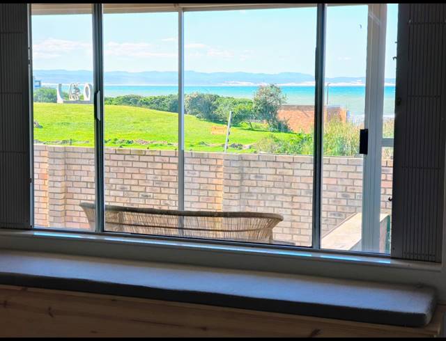 5 BEDROOM HOUSE FOR SALE IN WAVECREST